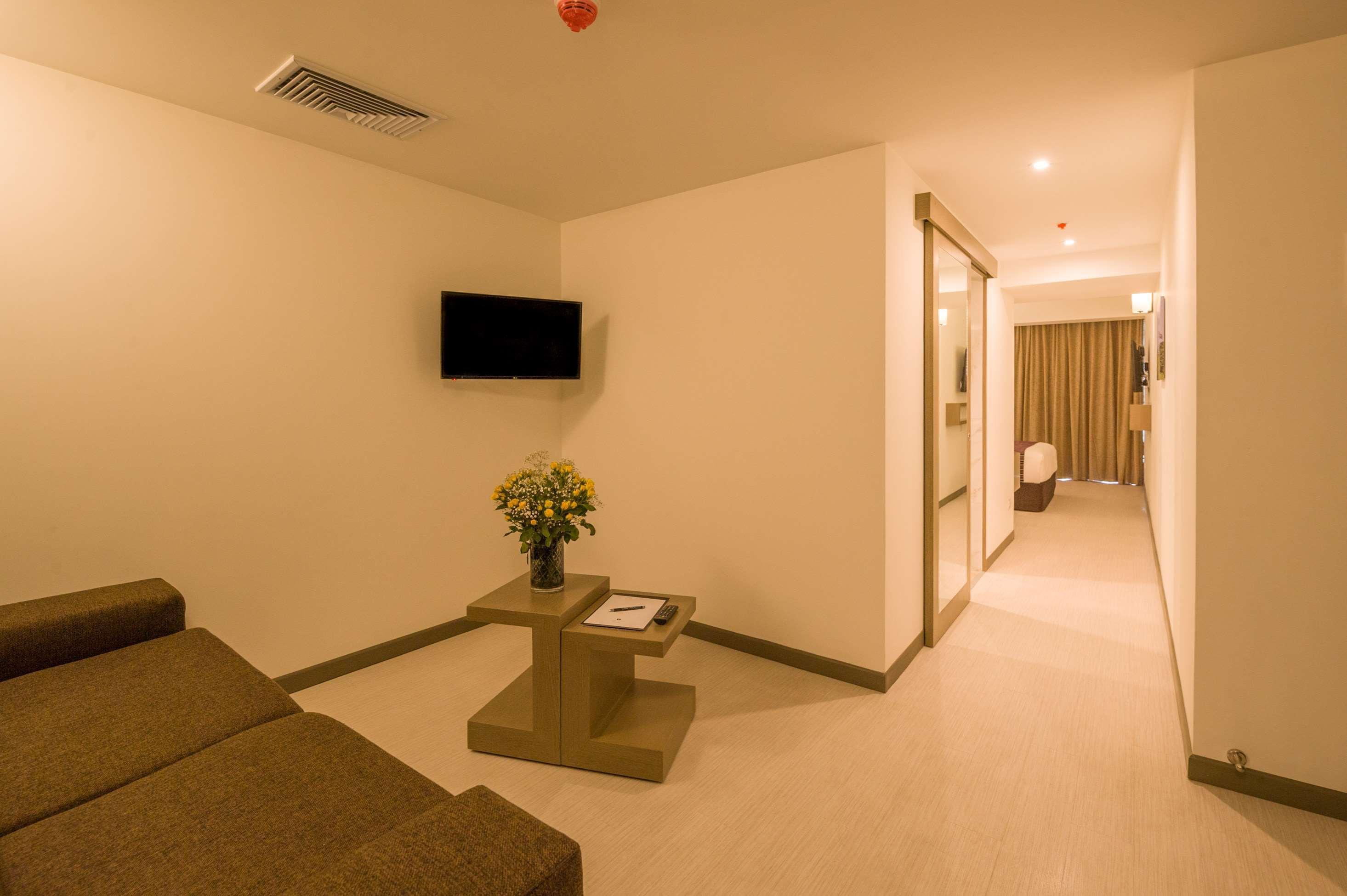 Best Western Posada Royale Hotel & Suites Сими Вали Екстериор снимка